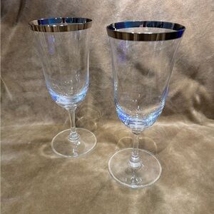 2 Wedgwood Vera Wang Platinum Banded Rim, Classic Crystal Stemware Wine Glass